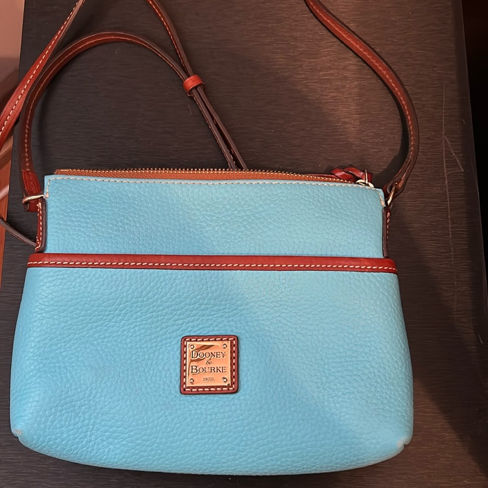 Dooney Crossbody pocket book